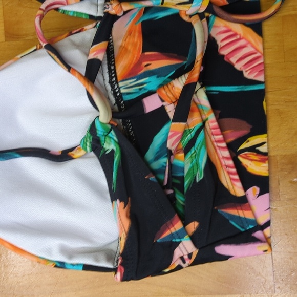 2/$25-Tropical Floral Crossback Cami & Highcut Highrise Bottoms Size Small NWOT - Picture 6 of 8
